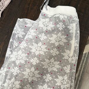 Nautica grey Fleece PJ set with Subtle Pink Dot Detail